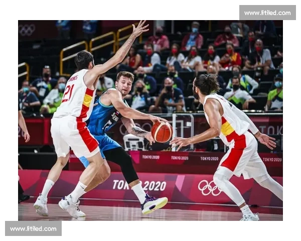 逆转!赣州队主场 31 力克新余队 4 万球迷见证三连胜