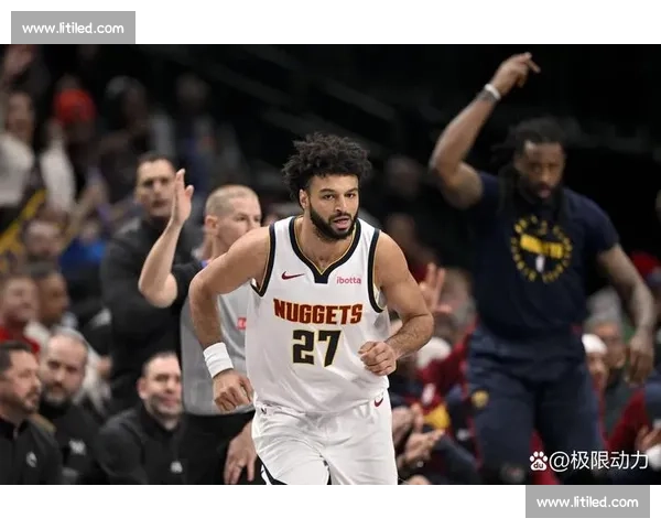 独行侠与马刺激战四季度大战 球迷热议两队未来发展趋势